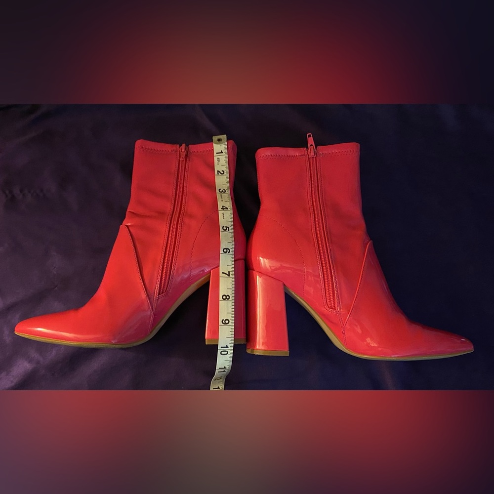 Wore Once 7.5 Size Women's Vibrant Hot Pink Chunky Heeled Boots Comfortable Cute - Picture 11 of 11